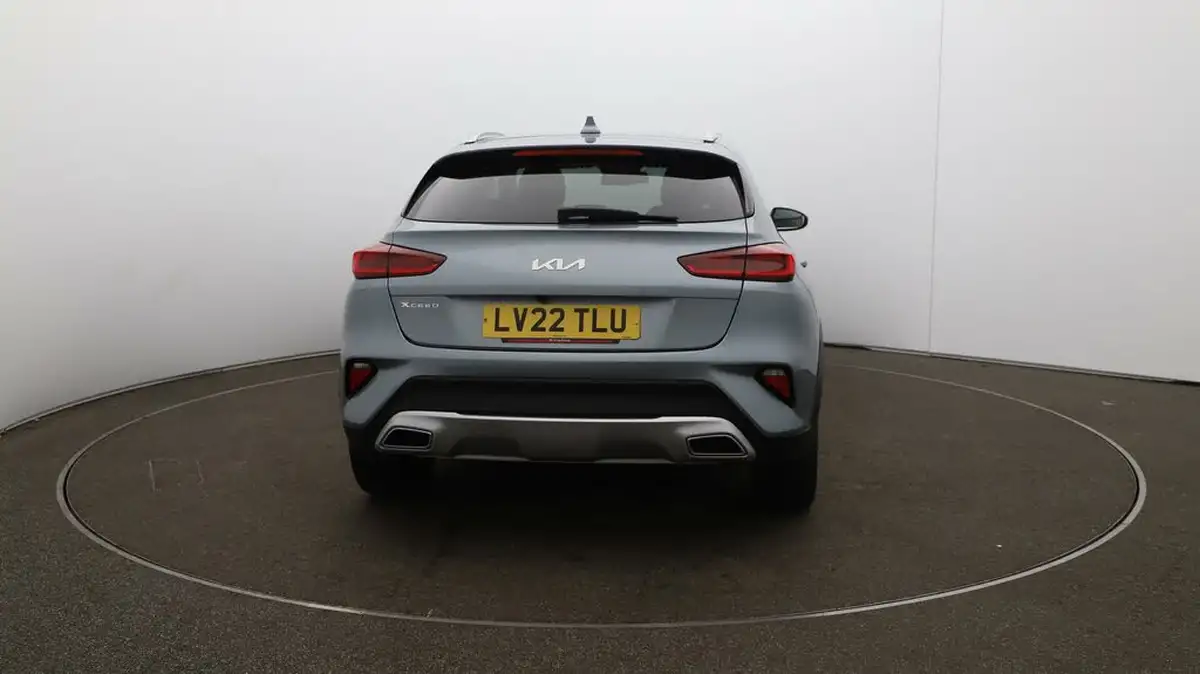 2022-kia-xceed-15-t-gdi-3-big-48