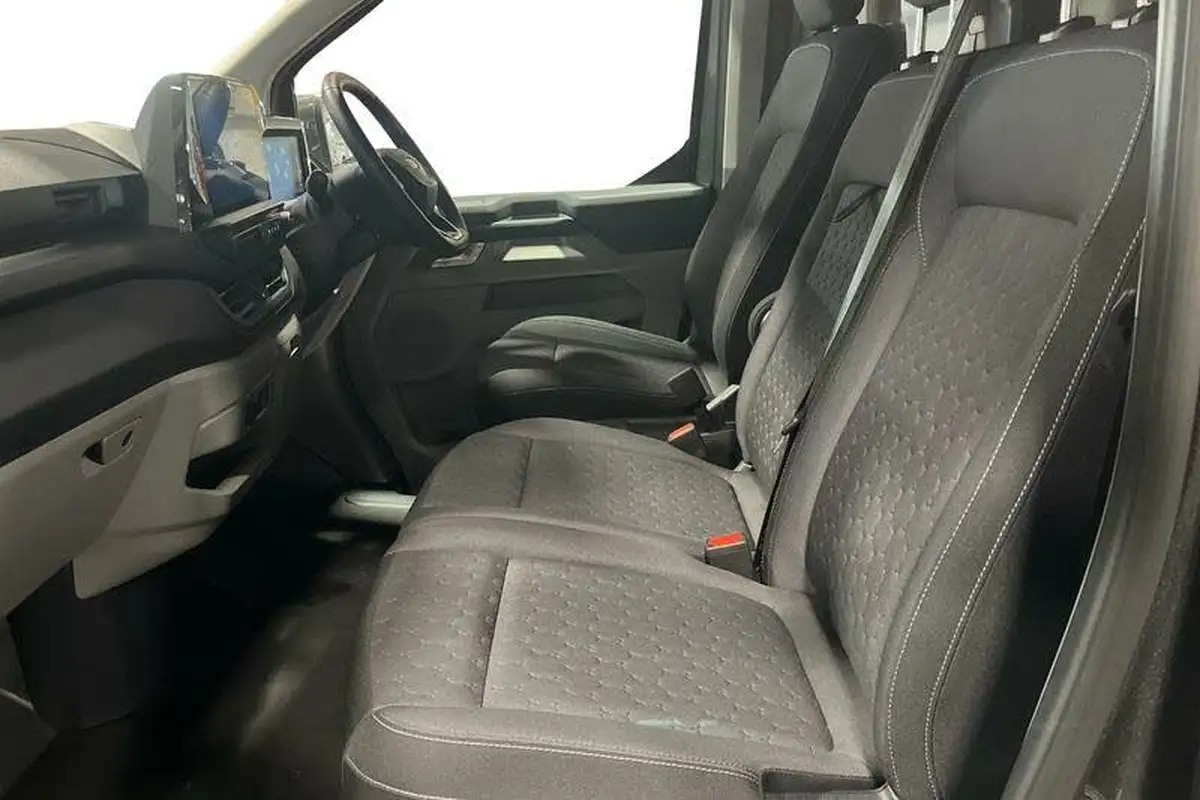 2023-ford-transit-custom-20tdci-300-l2h1-limited-136pseu6e-panel-van-1996cc-auto-big-8