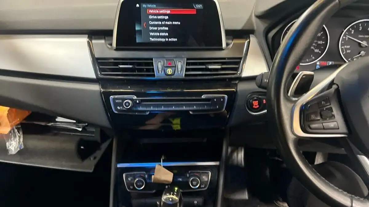 2017-bmw-2-series-20-220i-se-big-12