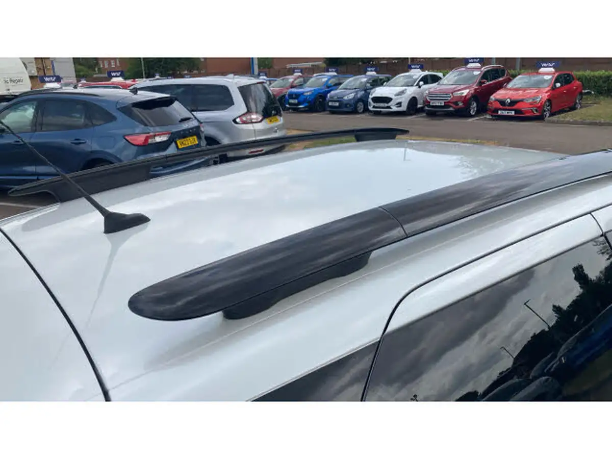 2016-citroen-c4-cactus-16bluehdi-flair-big-27