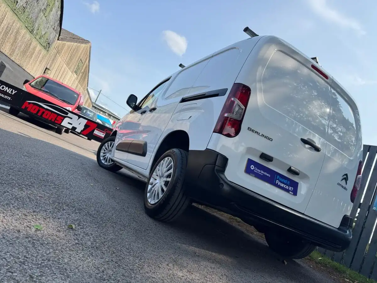 2021-citroen-berlingo-15bluehdi-650-enterprise-ss-big-1