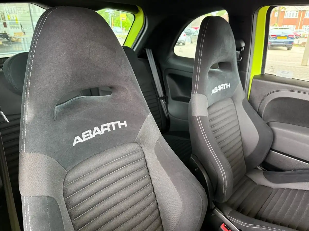 2021-abarth-595-14-tjet-competizione-big-9