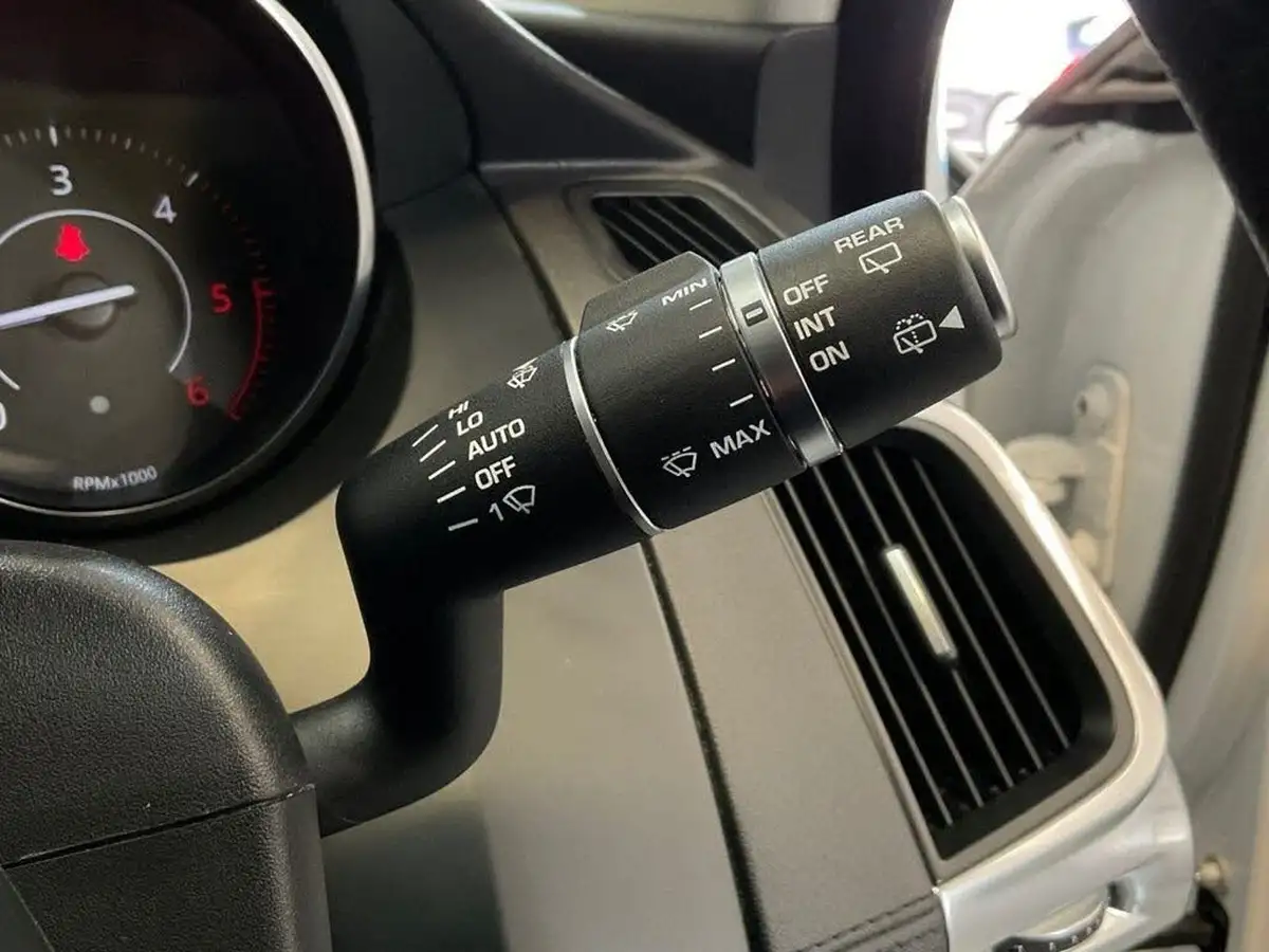 2019-jaguar-e-pace-20-i4d-s-awd-auto-big-35