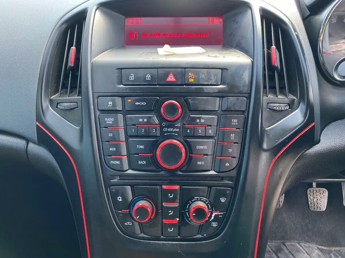 2015-vauxhall-gtc-16-limited-edition-big-30