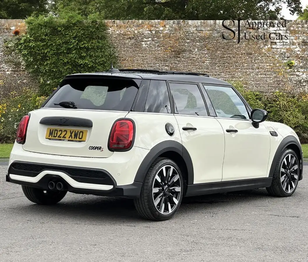 2022-mini-cooper-20-cooper-s-exclusive-premium-hatchback-5d-auto-big-11