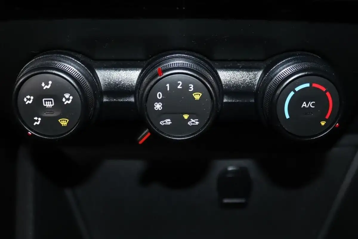 2018-dacia-duster-15dci-essential-big-50