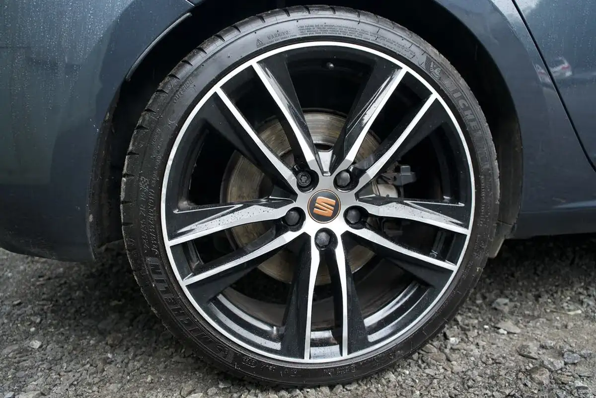 2019-seat-leon-20-tsi-cupra-lux-ss-big-44