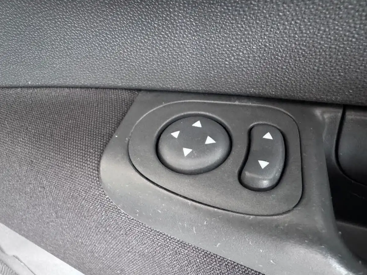 2018-fiat-500-12-lounge-big-23