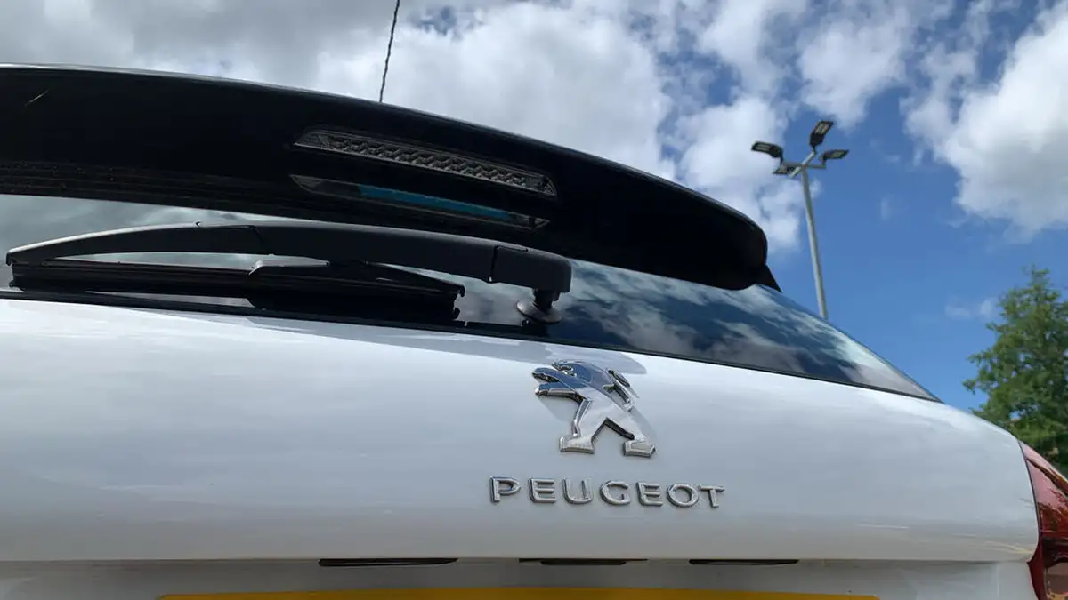 2017-peugeot-2008-suv-12-puretech-active-82bhp-big-25