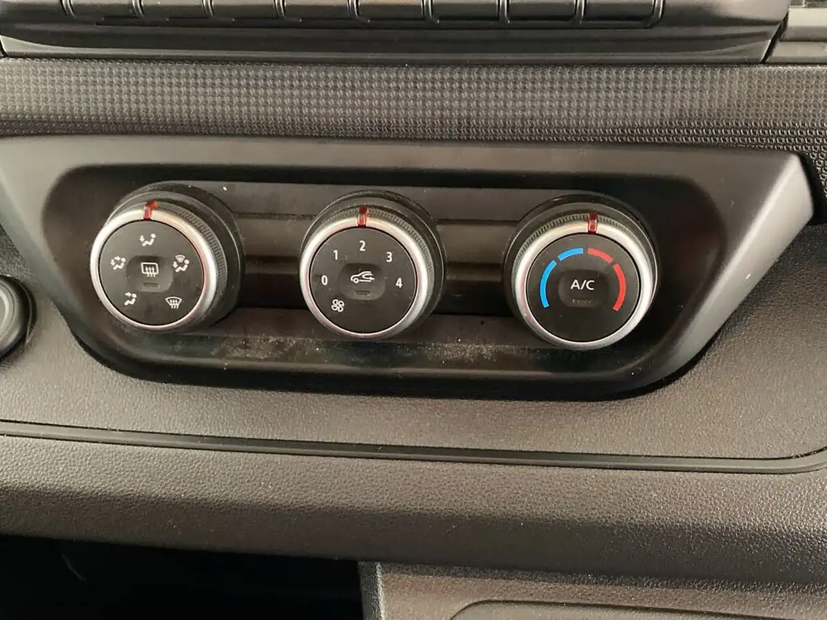2023-renault-trafic-20dci-ll30-130-business-panel-big-20