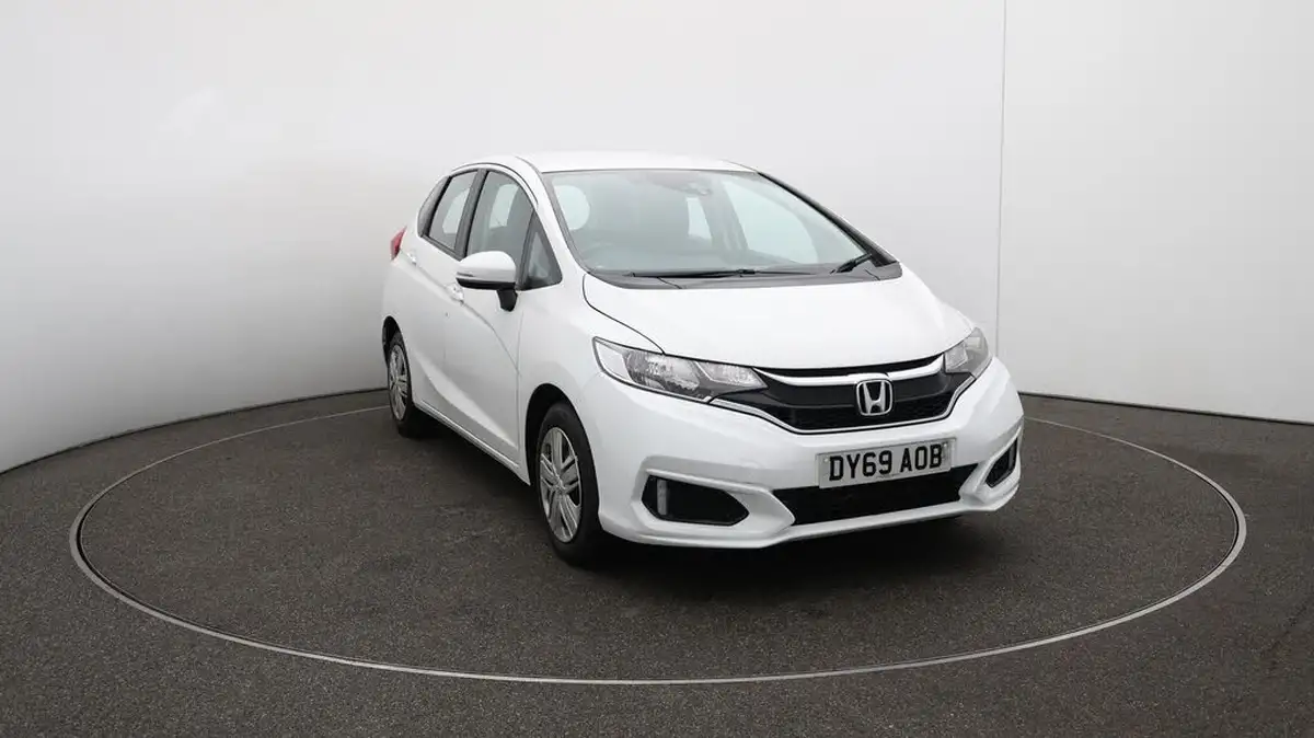 2019-honda-jazz-13-i-vtec-s-big-40