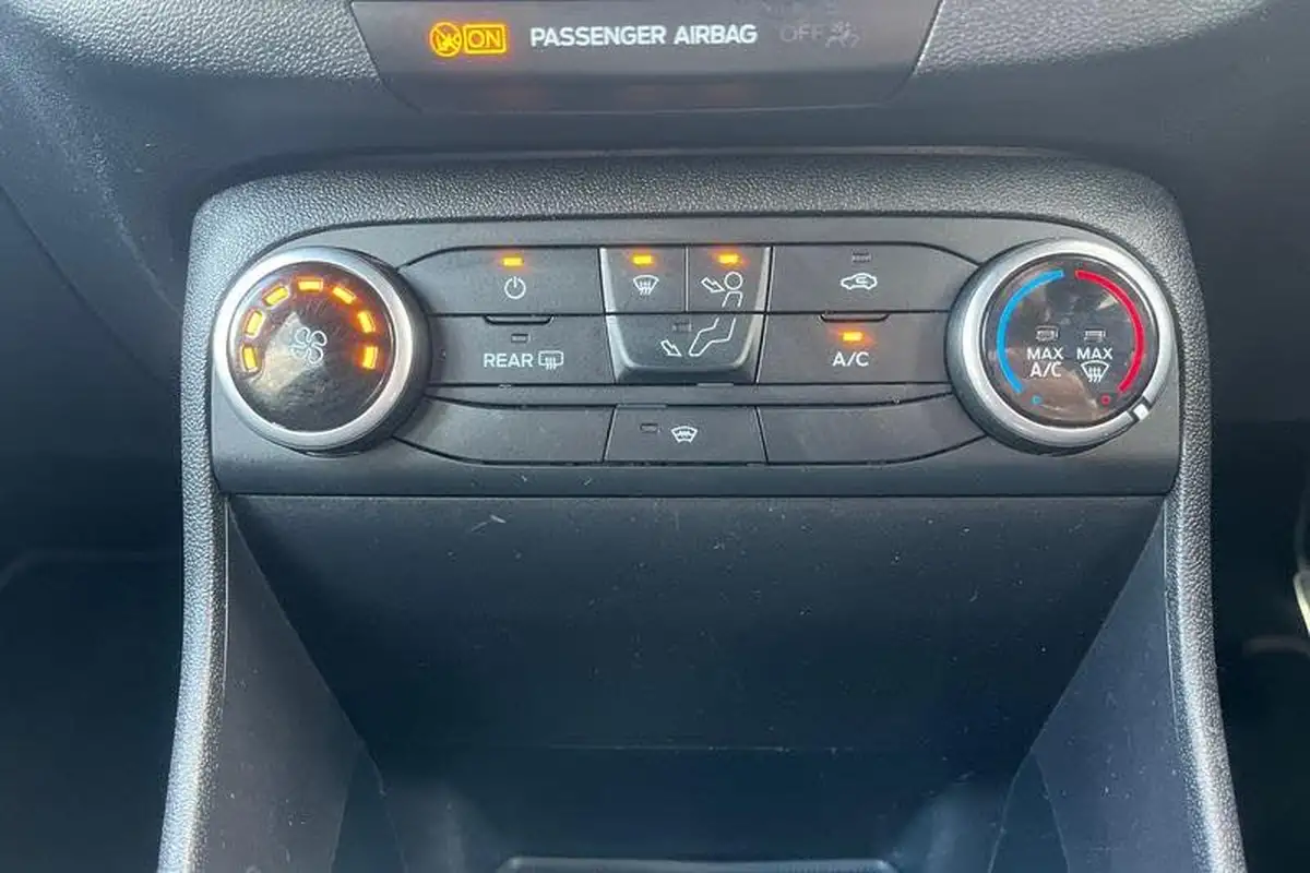 2020-ford-fiesta-10t-st-line-edition-155ps-hybrid-mhev-5d-big-33