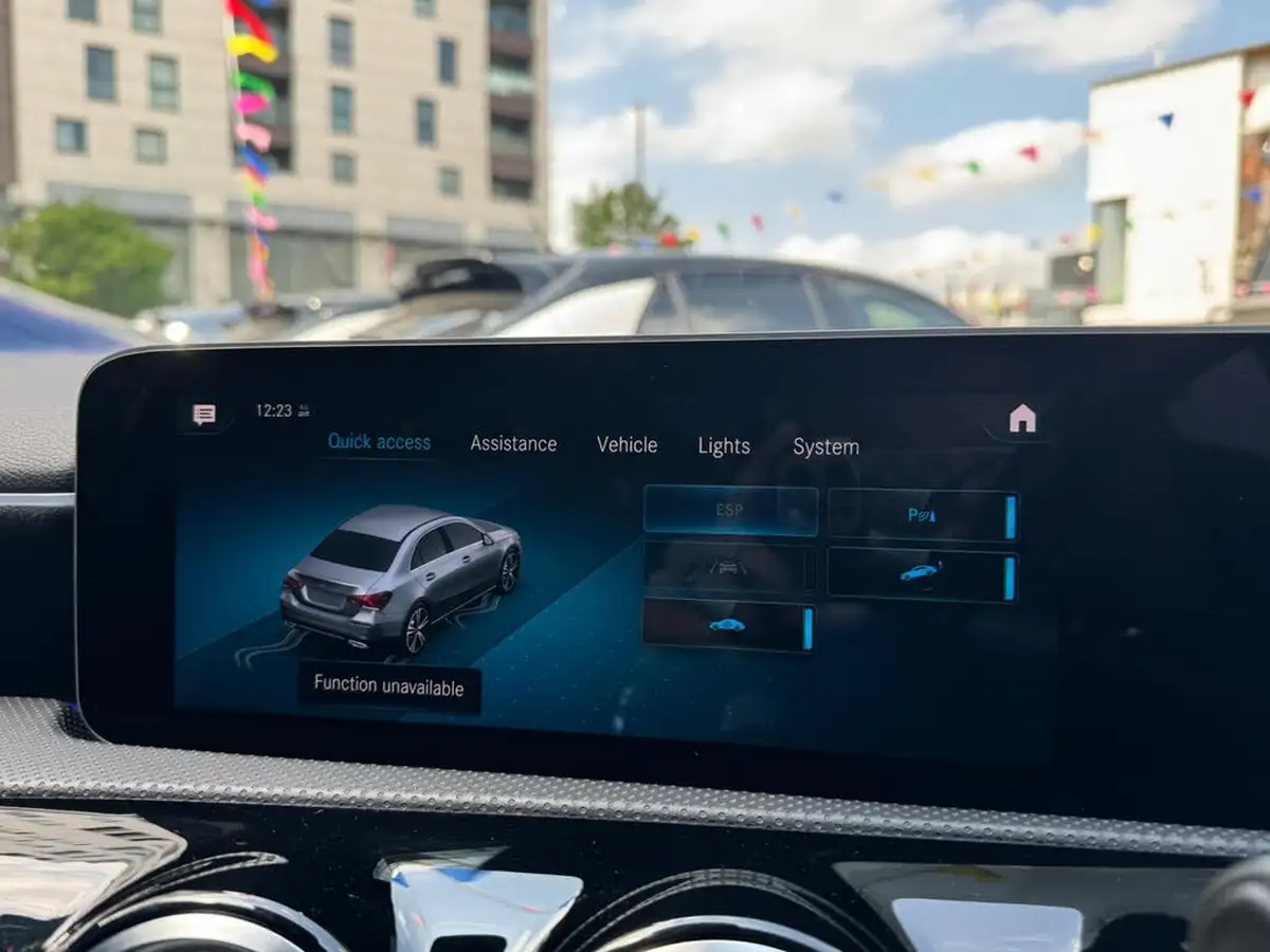 2020-mercedes-benz-a-class-13-a200-amg-line-executive-saloon-4d-7g-dct-big-47