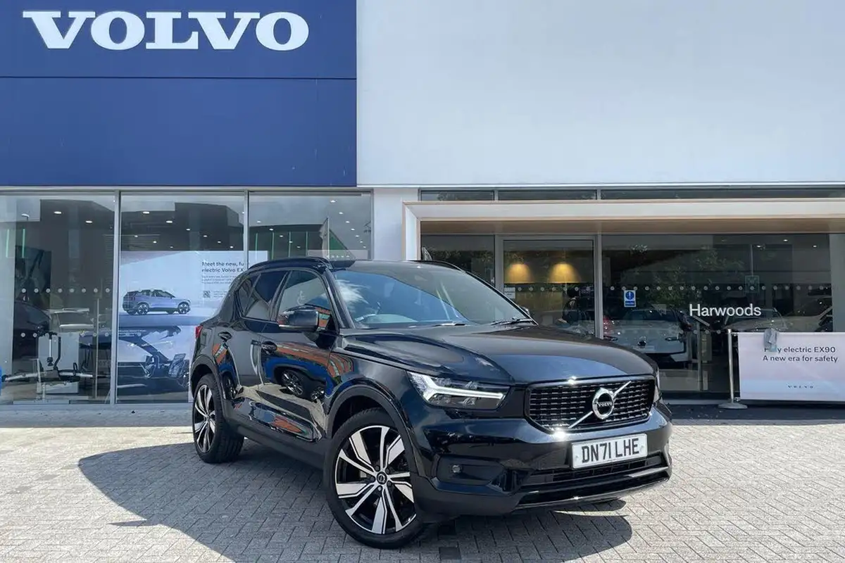 2021-volvo-xc40-15-t5-r-design-pro-258bhp-big-0