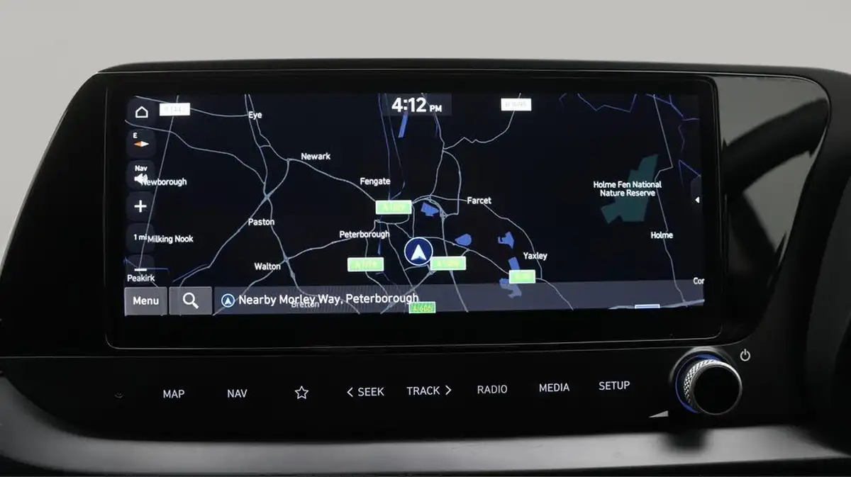 2022-hyundai-i20-10-t-gdi-premium-eclutch-imt-big-11