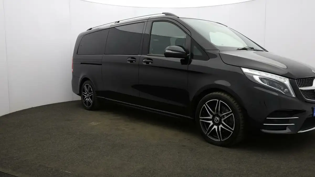 2020-mercedes-benz-v-class-20d-v300d-amg-line-extra-long-big-50