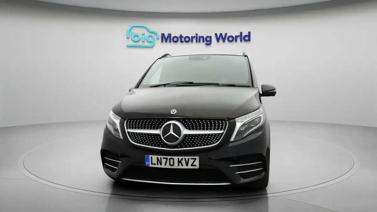 2020-mercedes-benz-v-class-20d-v300d-amg-line-extra-long-big-2