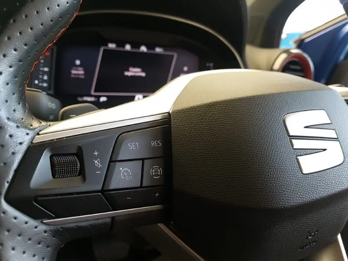 2022-seat-arona-15-tsi-fr-sport-big-14