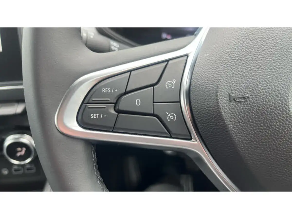 2024-renault-clio-10-tce-evolution-big-12