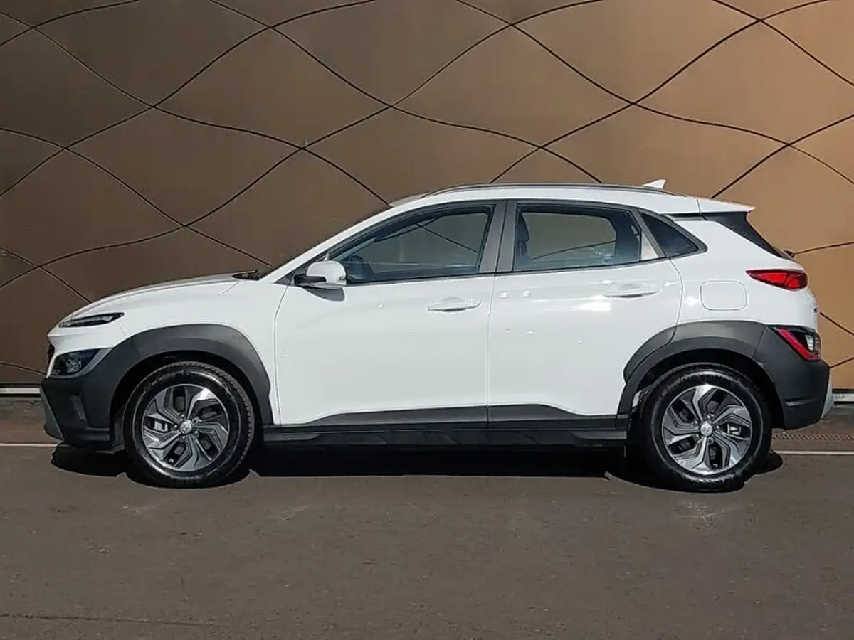 2022-hyundai-kona-16-gdi-se-connect-big-3