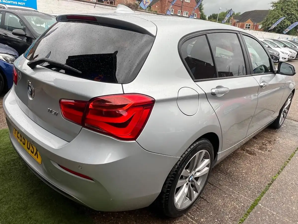 2016-bmw-1-series-15-118i-sport-5d-big-36