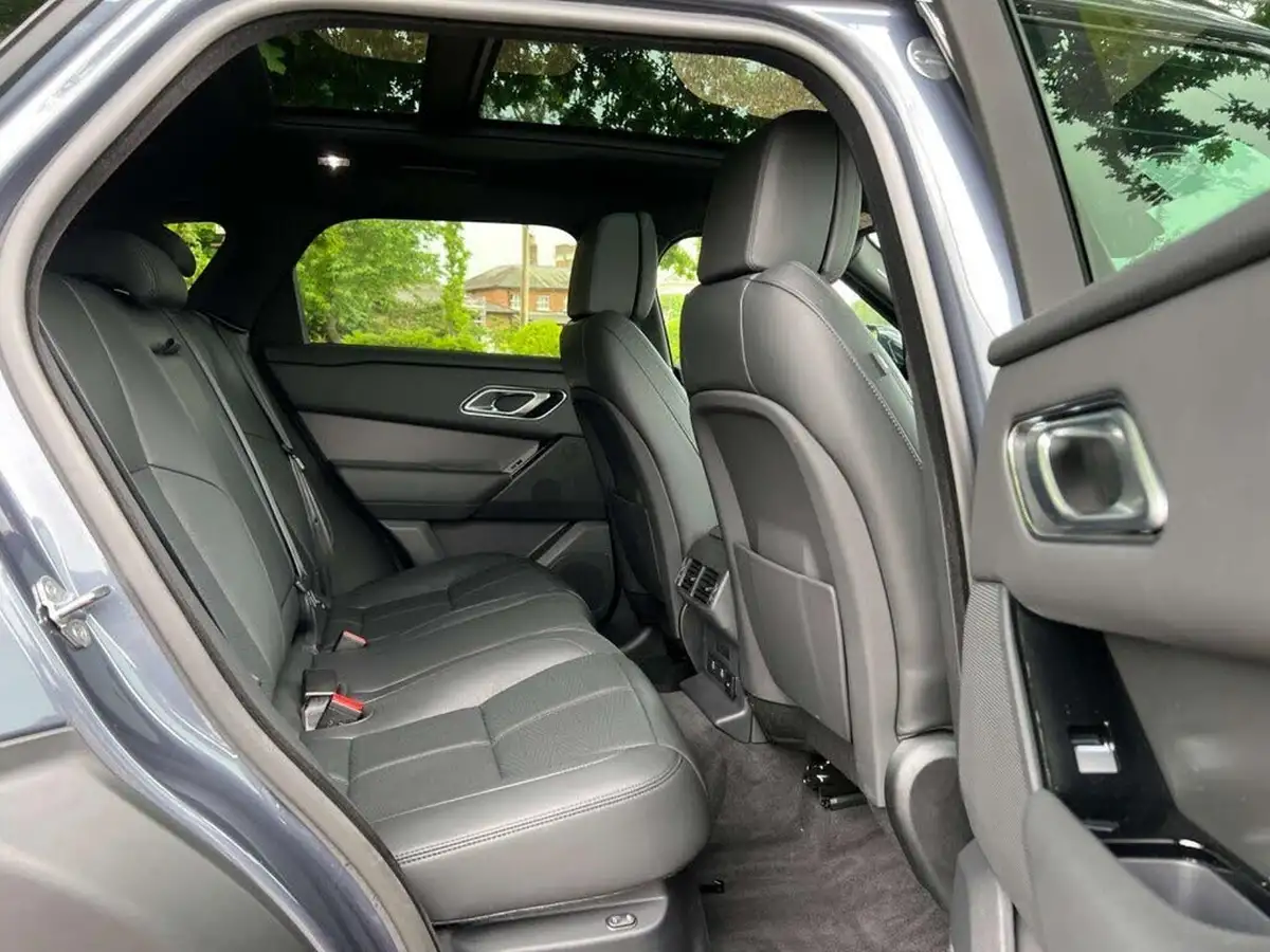 2025-land-rover-range-rover-velar-30-d300-dynamic-hse-big-21