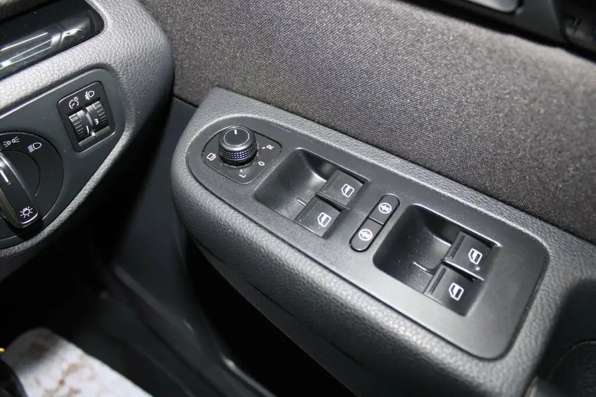 2016-seat-alhambra-20tdi-se-ecomotive-big-15