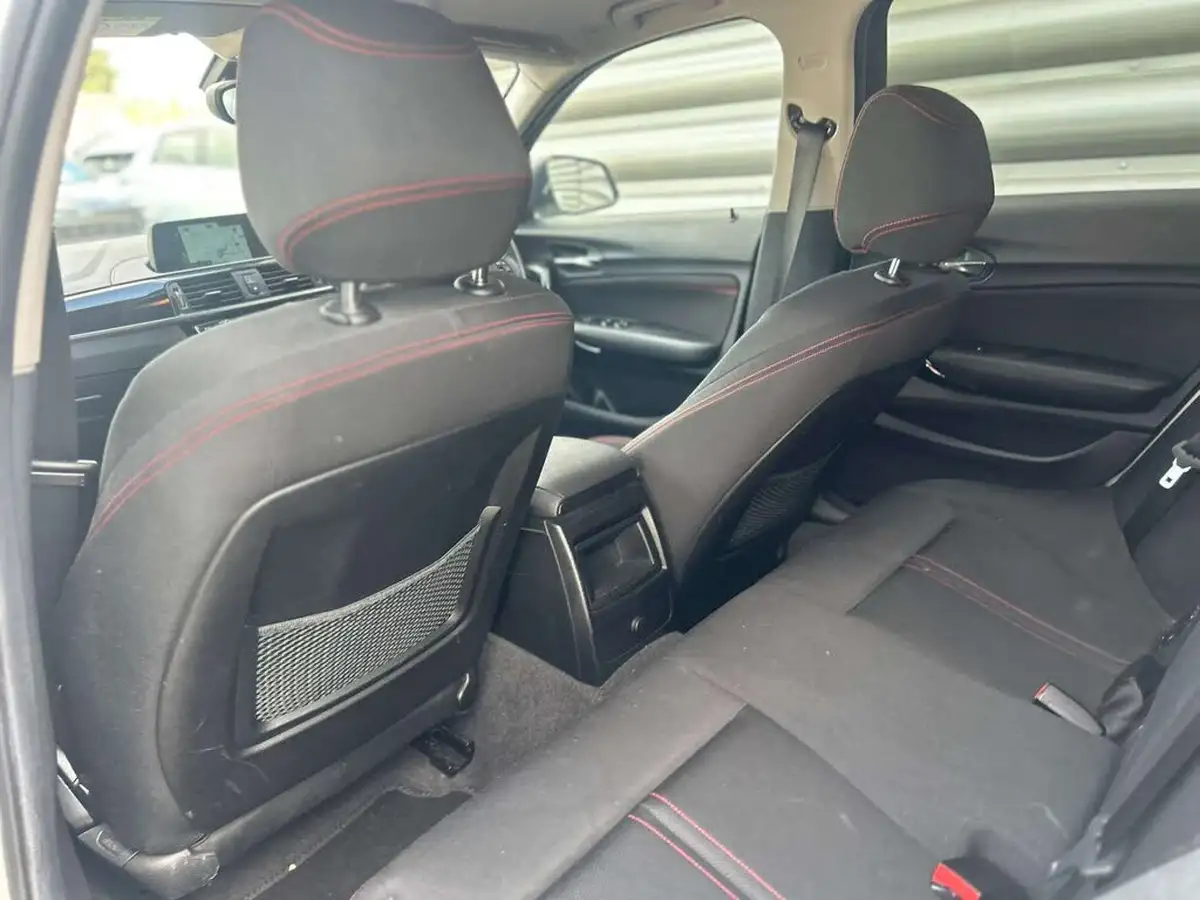 2018-bmw-1-series-15-118i-se-5d-big-15