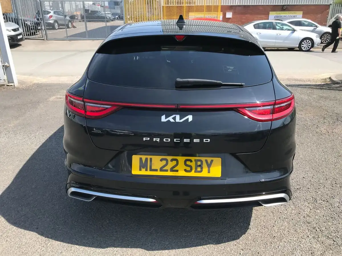 2022-kia-pro-ceed-15-t-gdi-gt-line-big-7