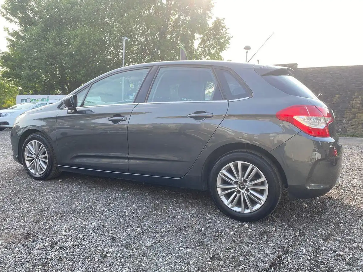 2013-citroen-c4-16-vtr-big-6