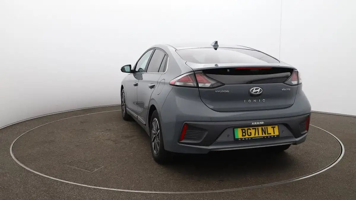 2021-hyundai-ioniq-e-premium-electric-100kw-big-54