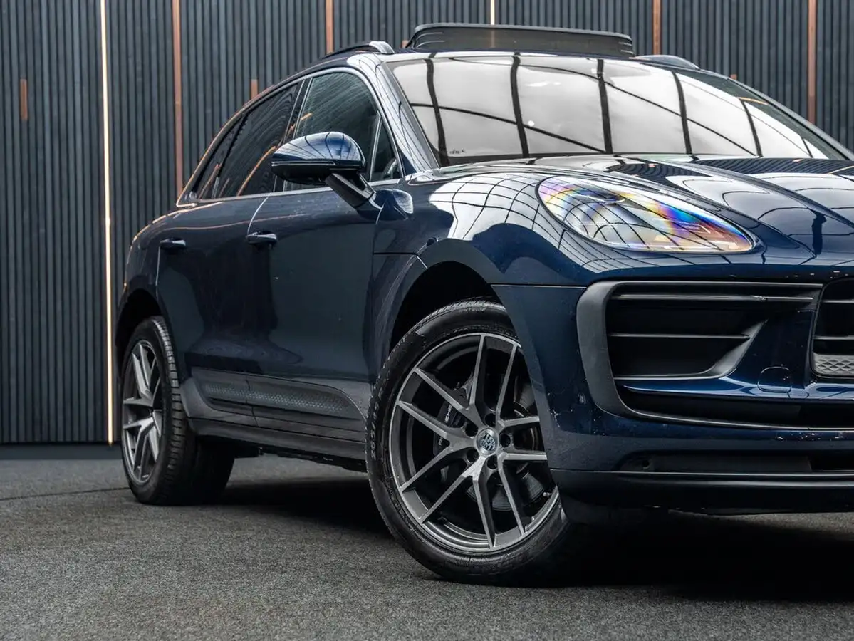2022-porsche-macan-20-big-6