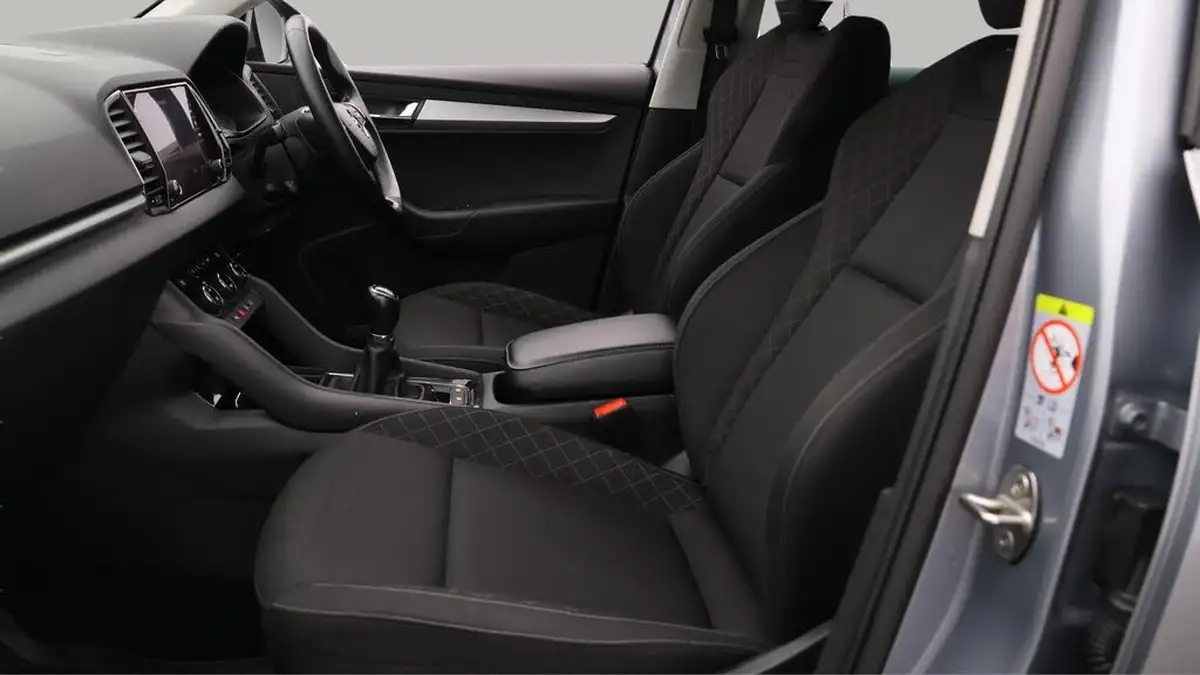 2022-skoda-karoq-20tdi-se-technology-150ps-big-14