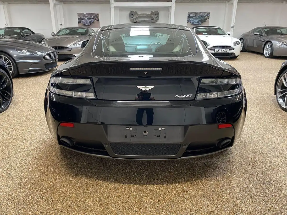 2014-aston-martin-vantage-47-vantage-n430-sportshift-big-5