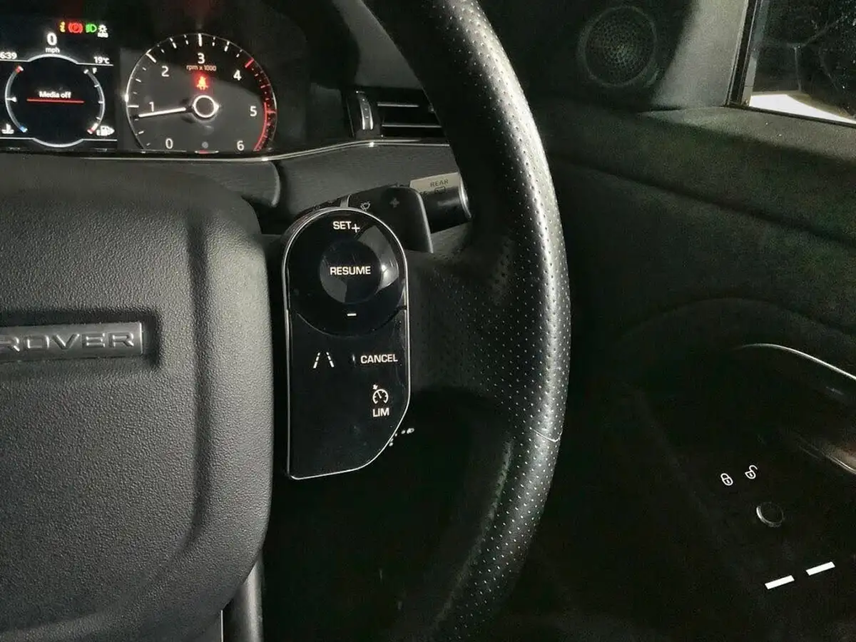 2019-land-rover-range-rover-evoque-20-d180-r-dynamic-big-17