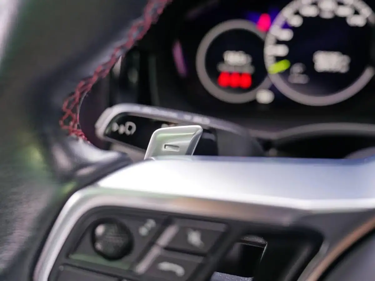 2022-porsche-cayenne-30-v6-e-hybrid-platinum-edition-462ps-station-wagon-big-30