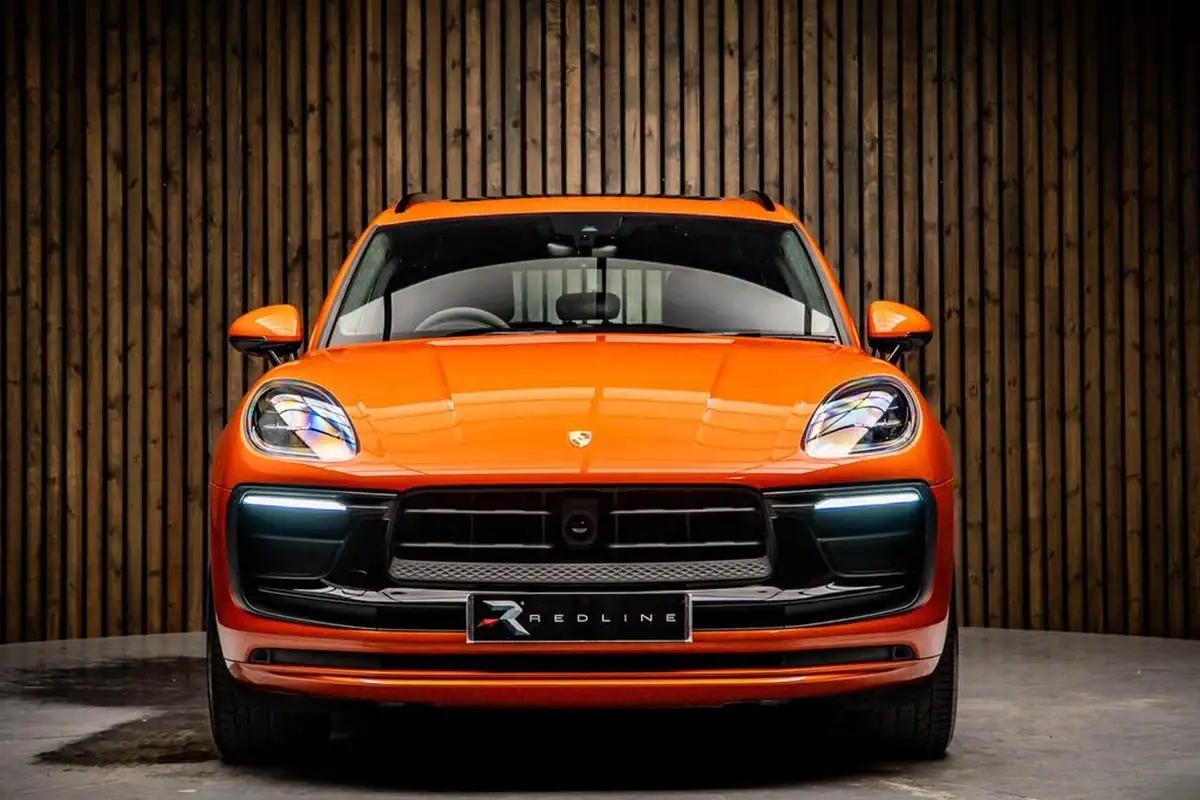 2023-porsche-macan-20-big-4