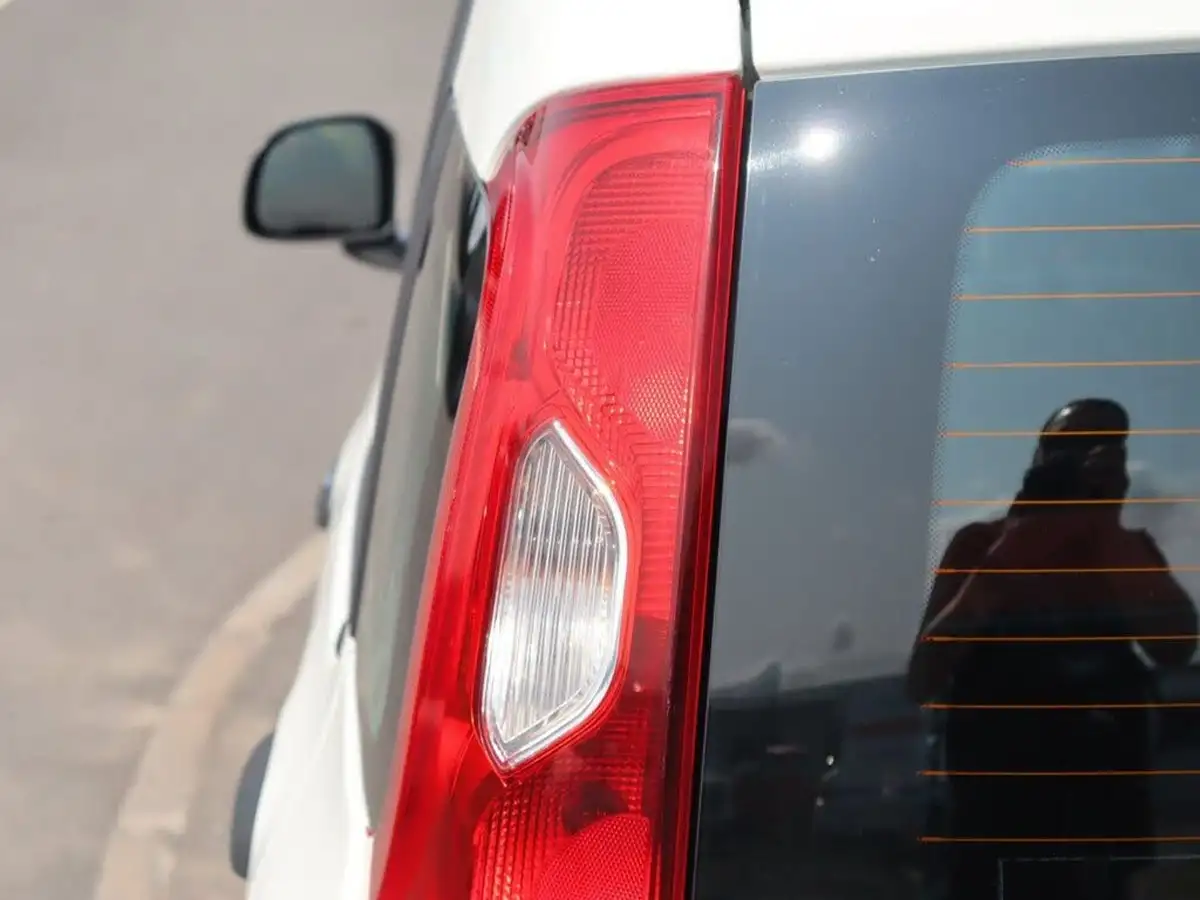 2013-fiat-panda-12-pop-big-16