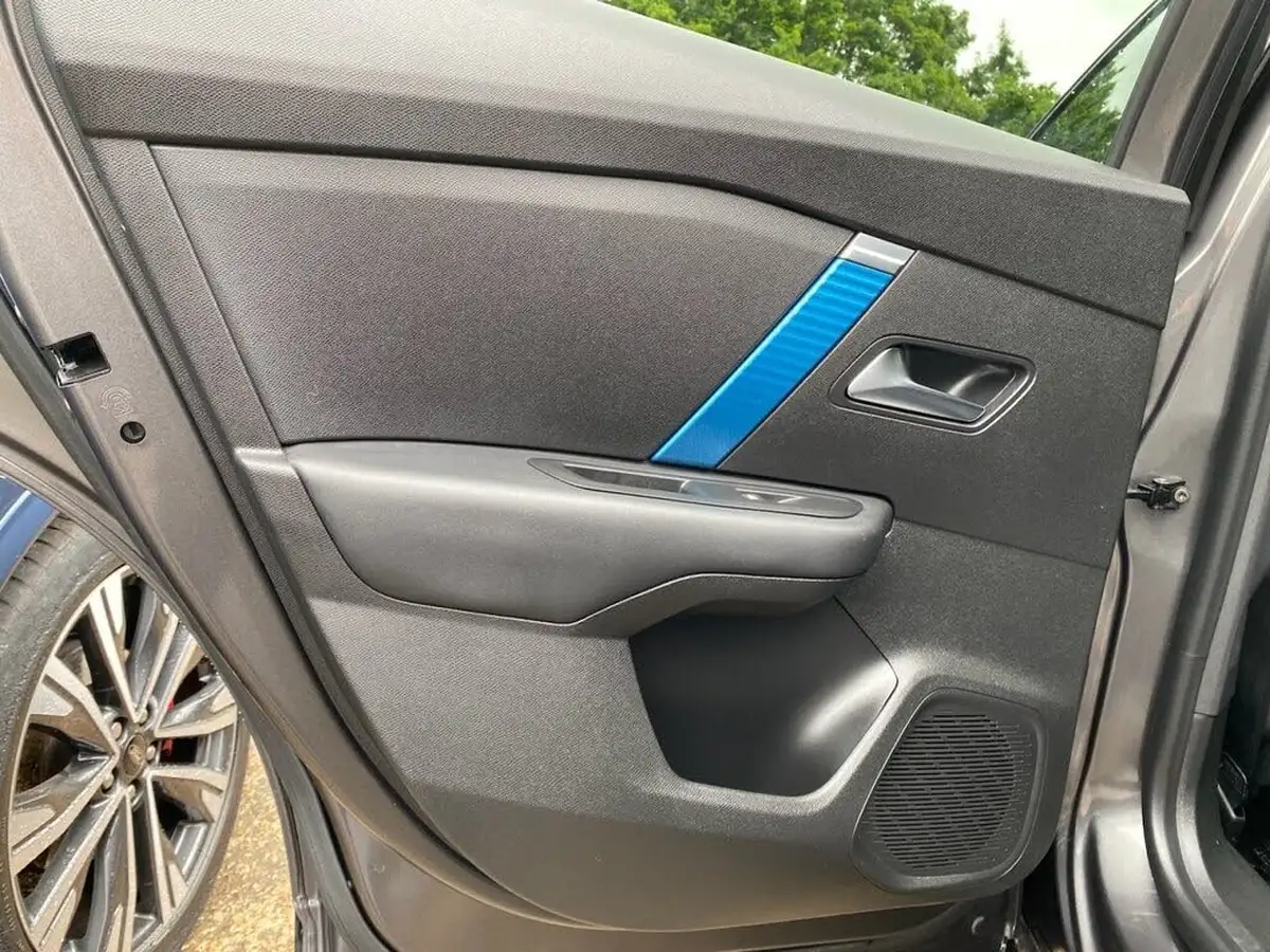 2022-citroen-c4-e-shine-plus-big-34