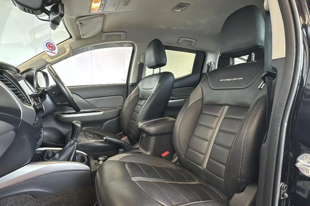 2019-mitsubishi-l200-24di-d-barbarian-eu6-big-19