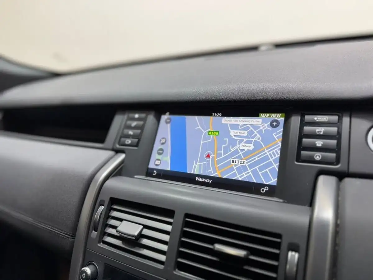2019-land-rover-discovery-sport-20td4-landmark-big-14