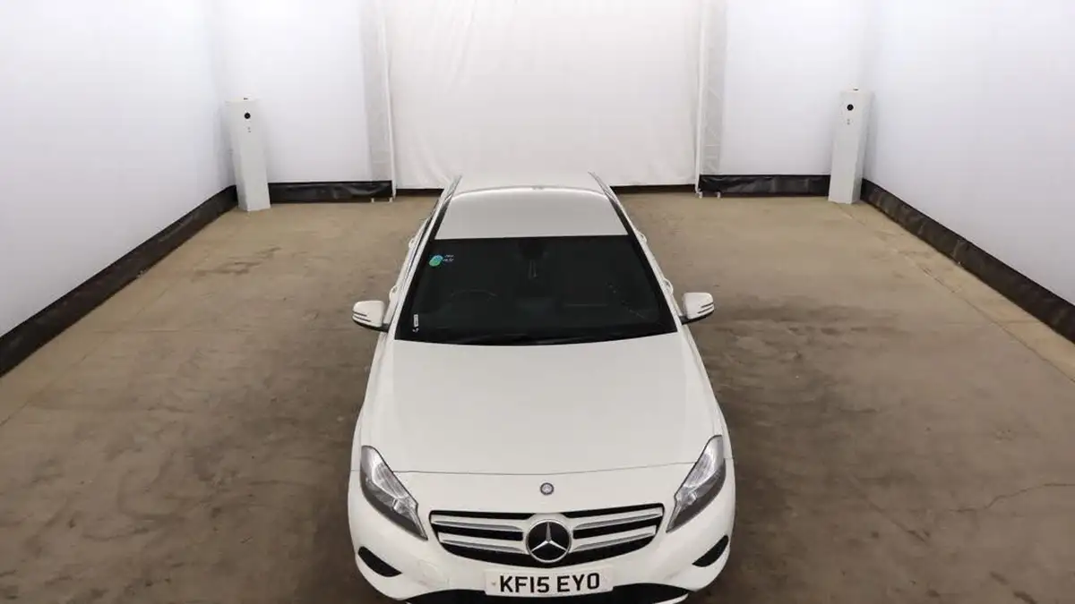 2015-mercedes-benz-a-class-15-cdi-a180-se-109bhp-e6-big-4