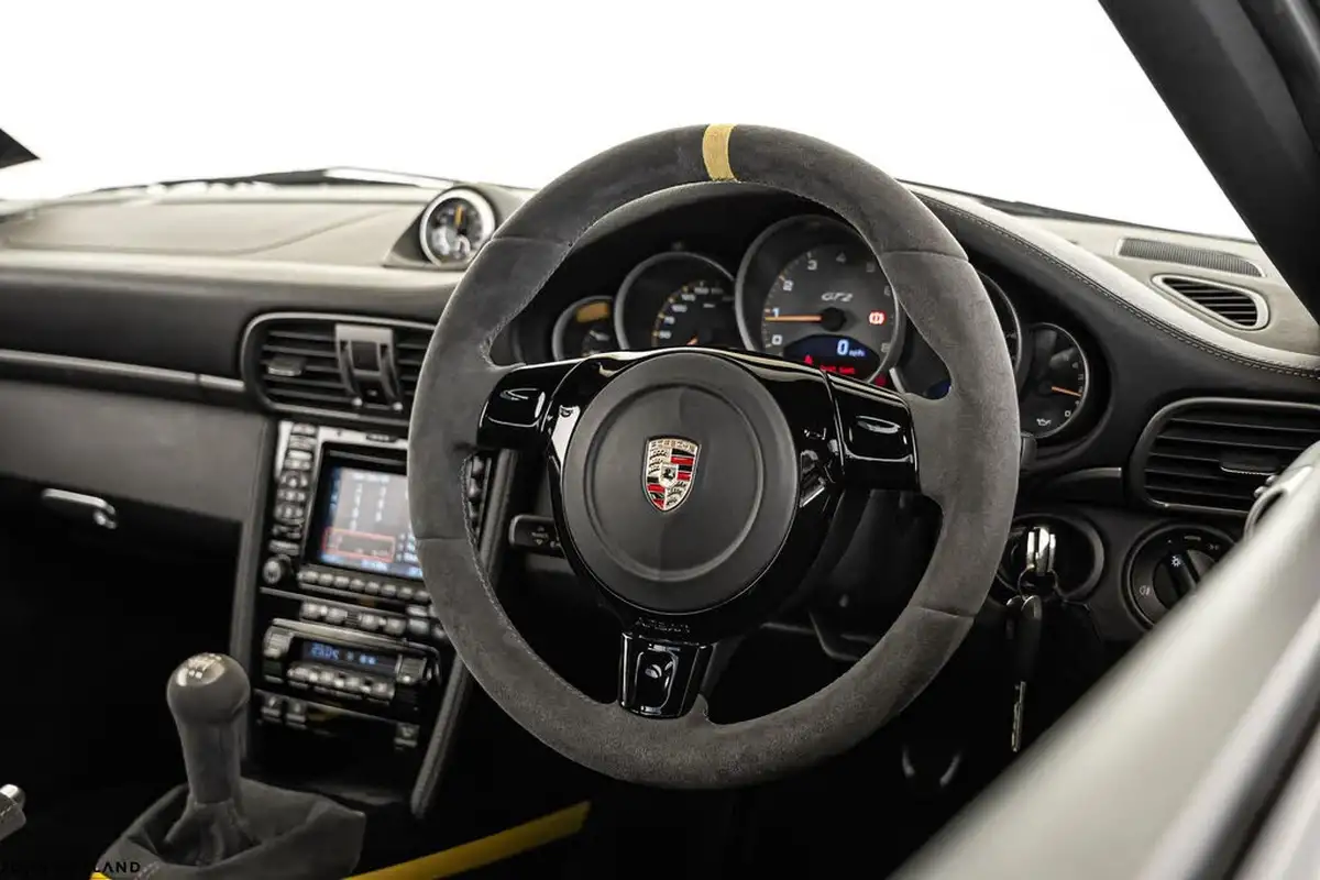 2008-porsche-911-36-gt2-big-29