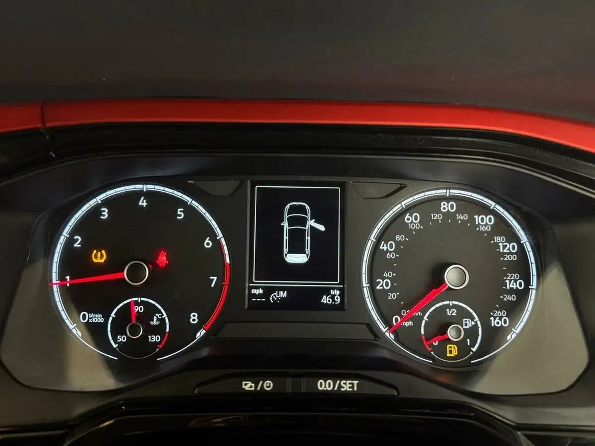 2020-volkswagen-polo-10-beats-80ps-big-36