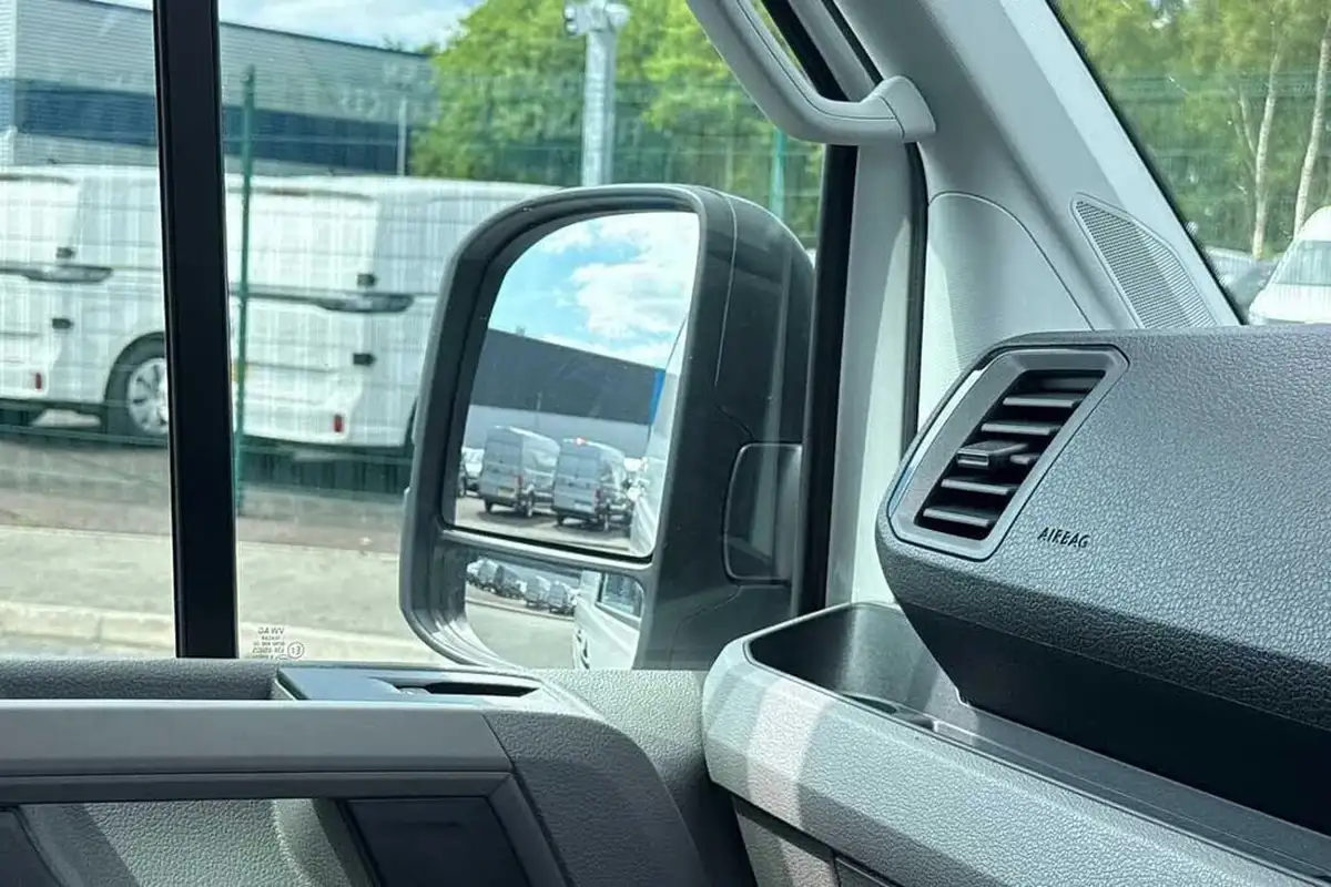 2024-volkswagen-crafter-20tdi-cr35-mwb-commerce-plus-140pseu6d-big-45