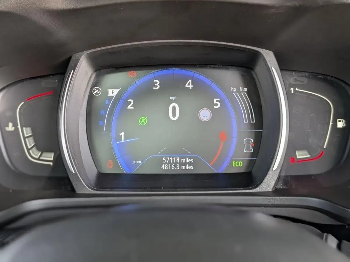 2018-renault-kadjar-12-tce-signature-nav-1197cc-edc-auto-big-44