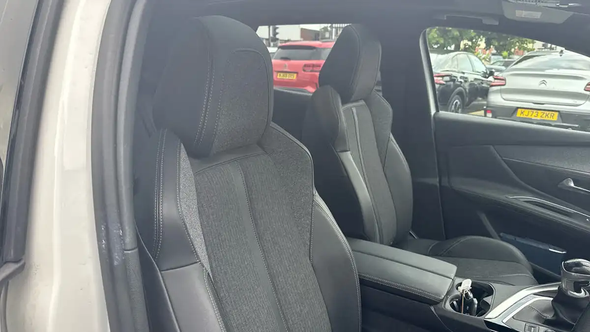 2019-peugeot-3008-suv-15-bluehdi-gt-line-premium-big-41