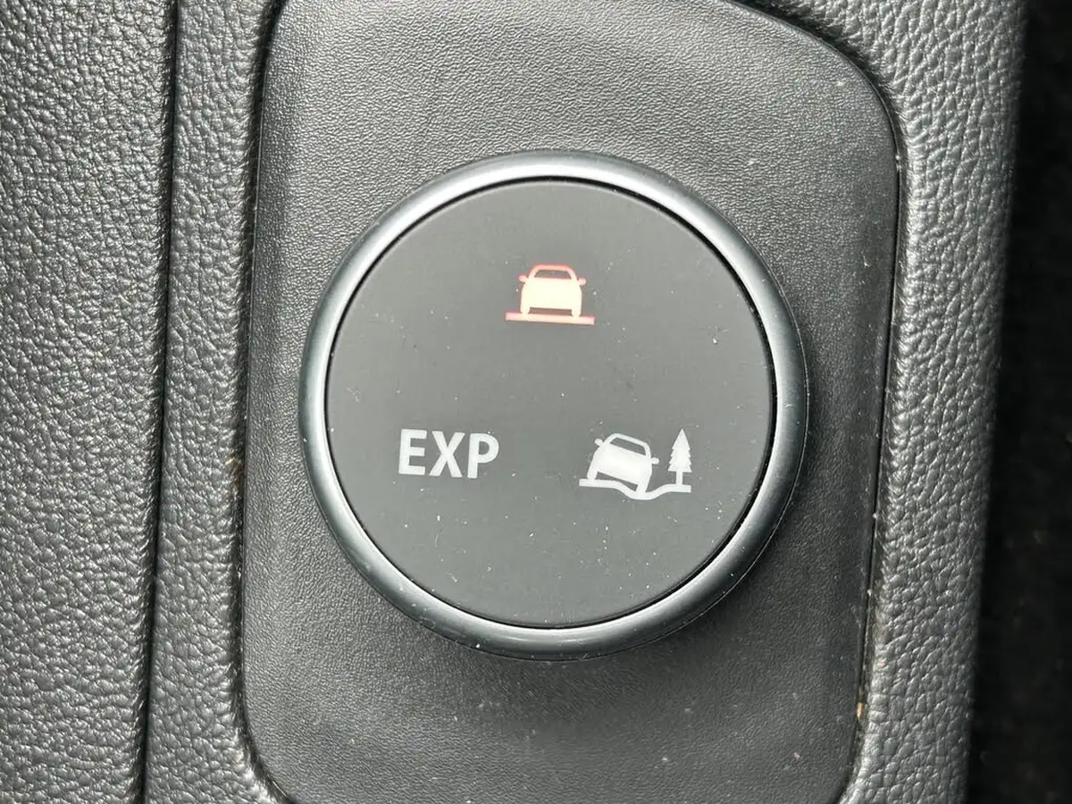 2016-renault-captur-12-tce-iconic-nav-big-21