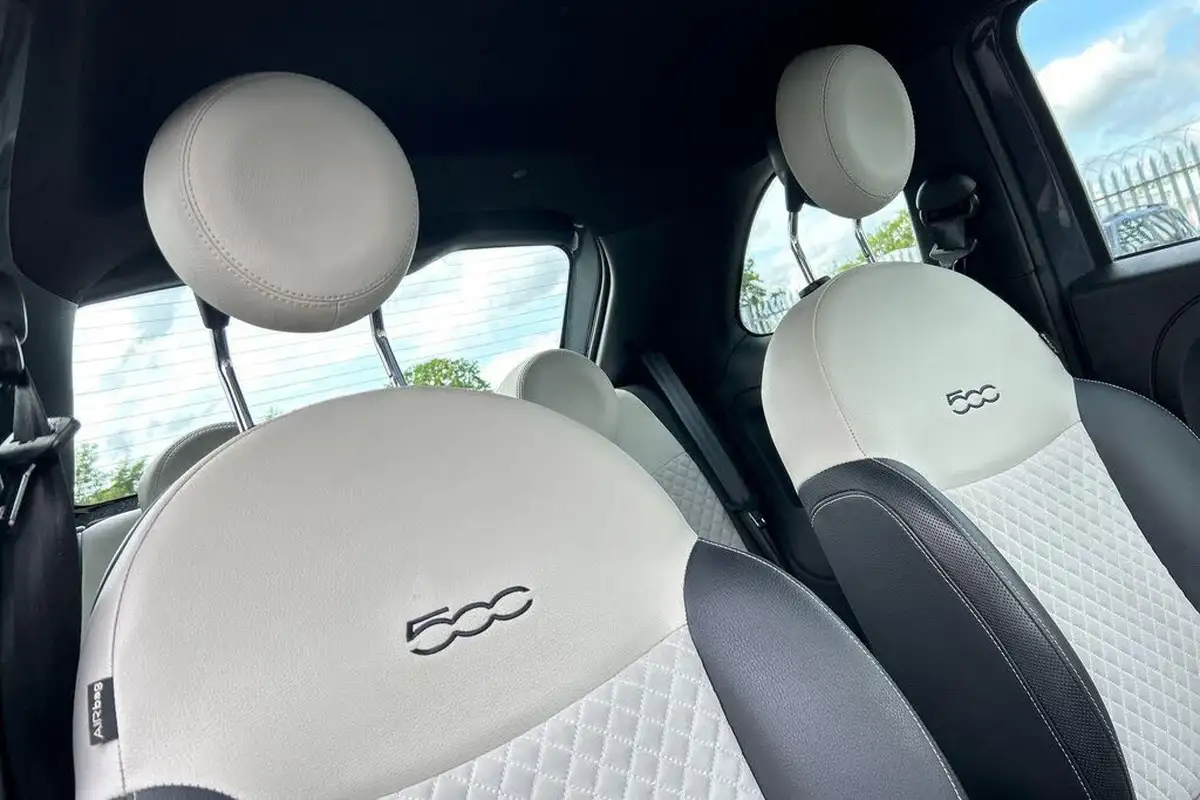 2022-fiat-500-10-dolcevita-big-23