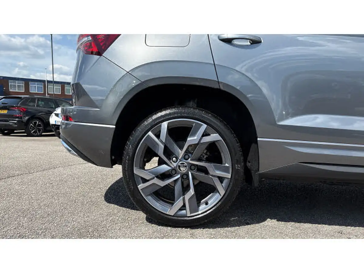 2024-skoda-karoq-15-tsi-sportline-dsg-big-4